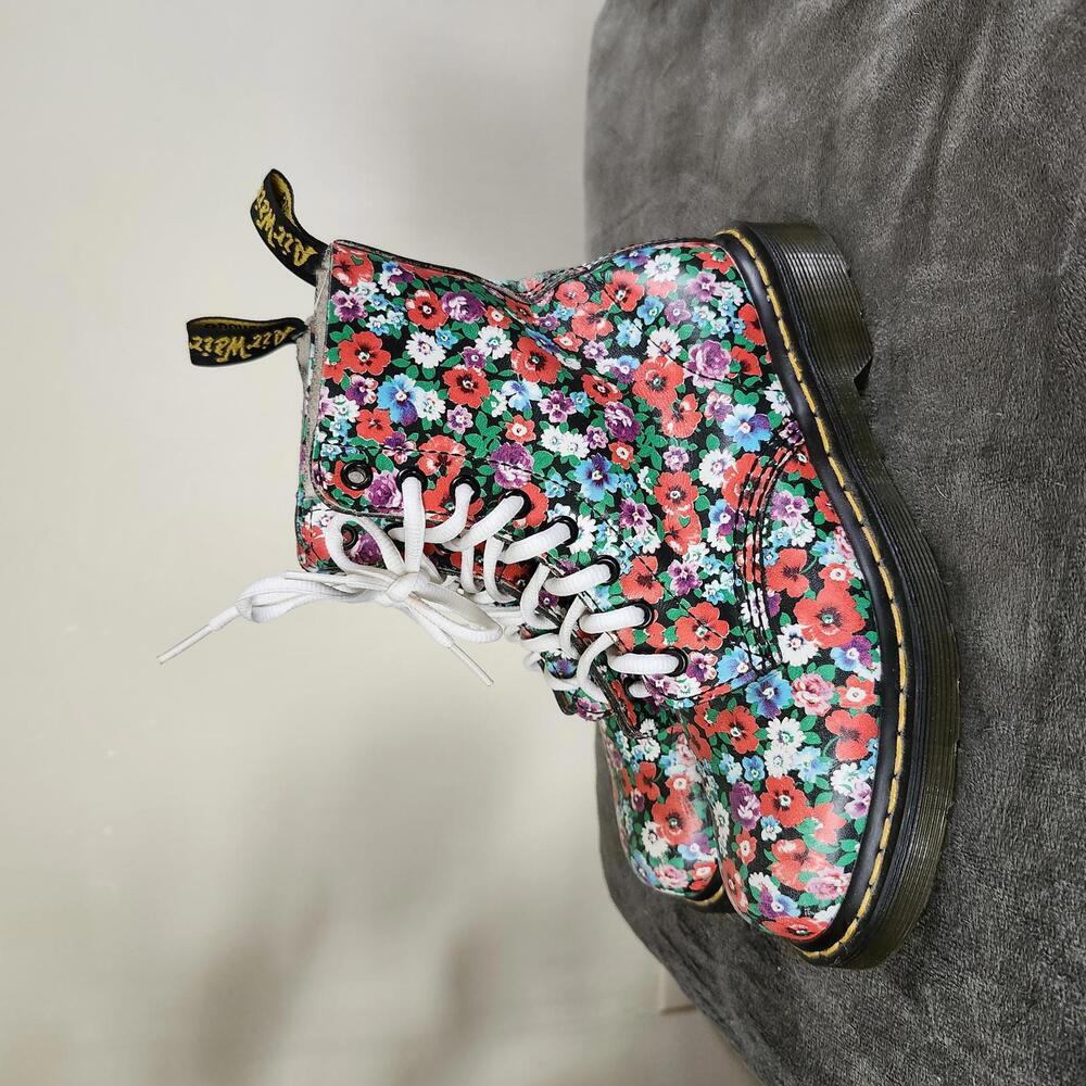 Dr. Martens Floral pascal Lace Up Boots Combat boots Flirty Feminine Womens US 6